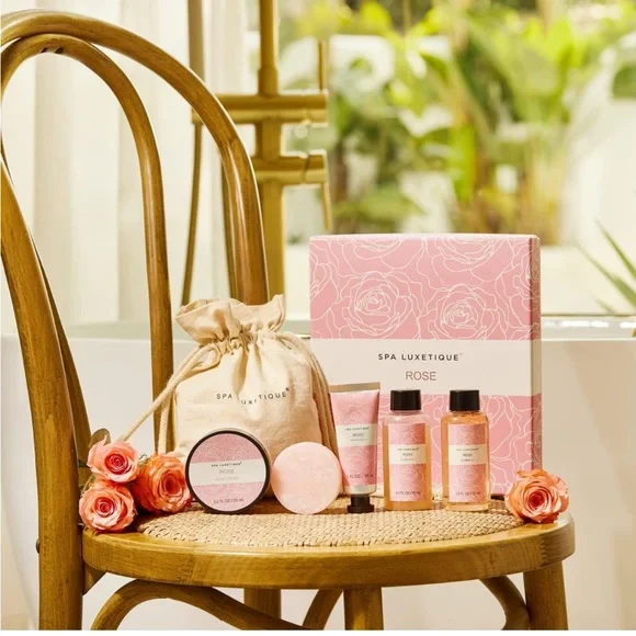NWT Spa Luxetique Rose Gift Set - Picture 2 of 7